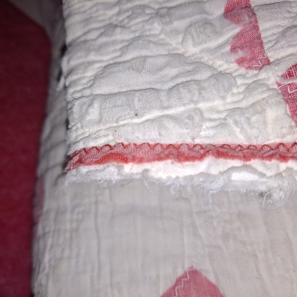 Hand made full and queen size quilts - Picture 3 of 3